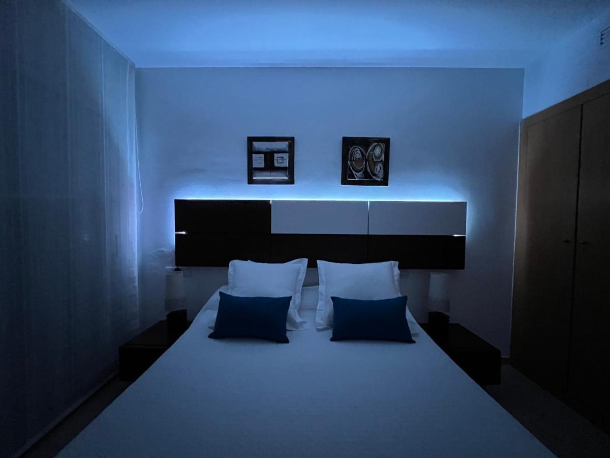 Blau Apartamento Frente A Los Canales Y Las Puestas De Sol De Roses Buitenkant foto